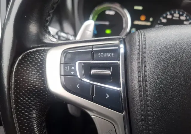 MITSUBISHI Outlander 2.0 4WD