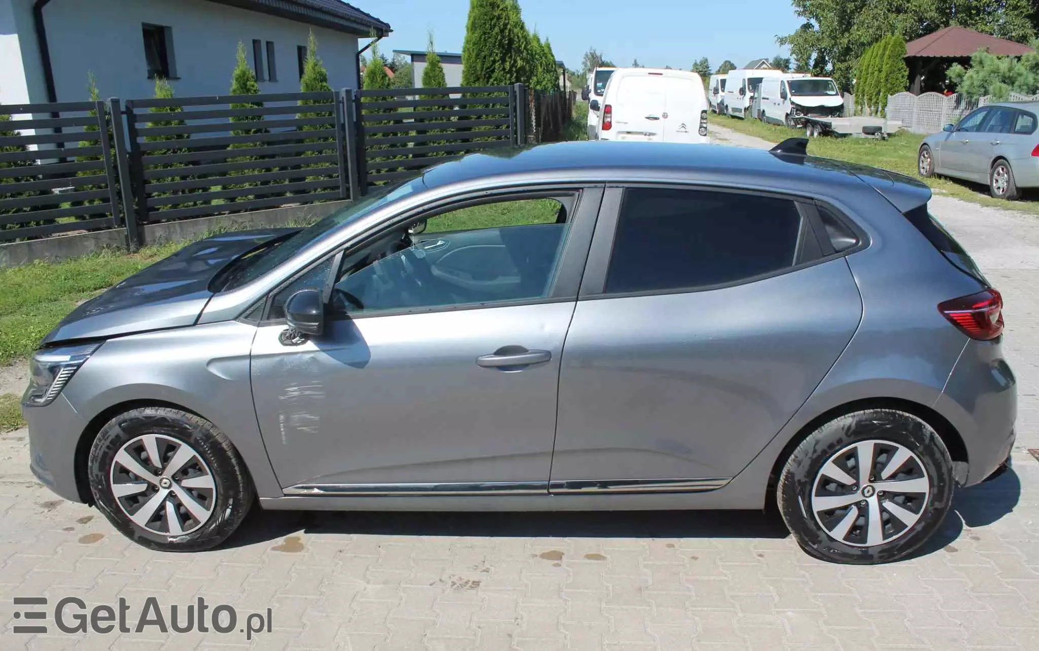 RENAULT Clio 