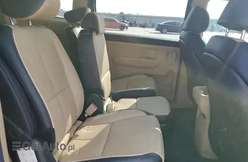 KIA Sedona 