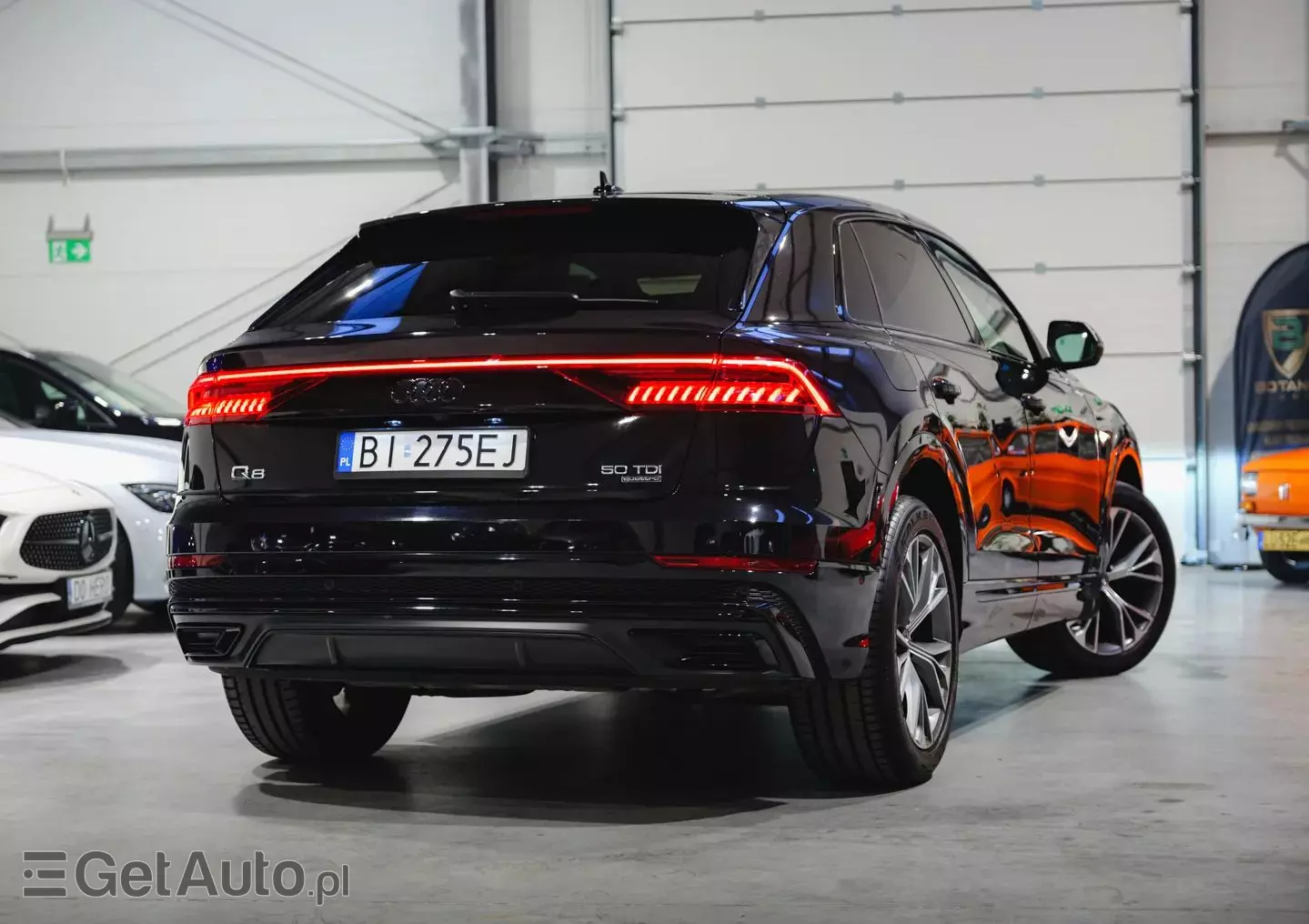 AUDI Q8 