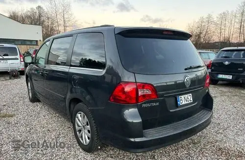 VOLKSWAGEN Routan 