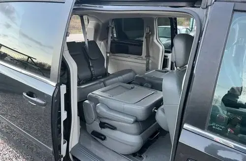 VOLKSWAGEN Routan 