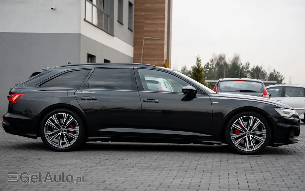 AUDI A6 Avant 55 TFSI e quattro S tronic sport