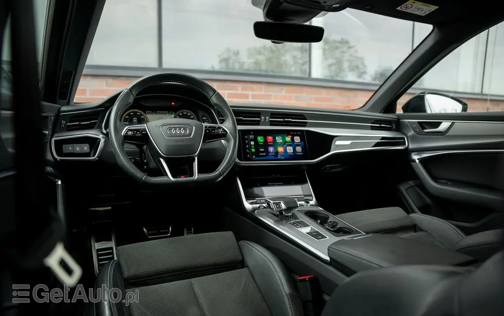 AUDI A6 Avant 55 TFSI e quattro S tronic sport