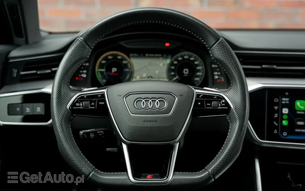 AUDI A6 Avant 55 TFSI e quattro S tronic sport