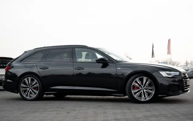 AUDI A6 Avant 55 TFSI e quattro S tronic sport