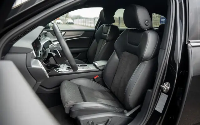 AUDI A6 Avant 55 TFSI e quattro S tronic sport