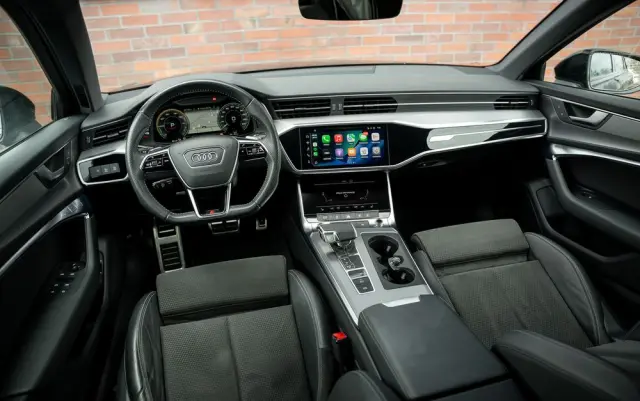 AUDI A6 Avant 55 TFSI e quattro S tronic sport