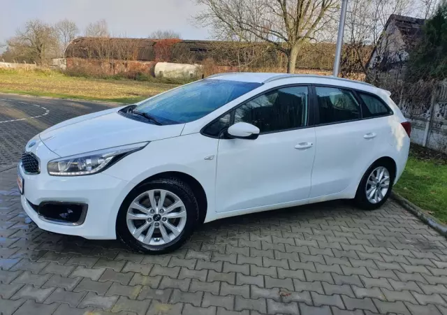 KIA Ceed 1.6 GDI SW Platinum Edition