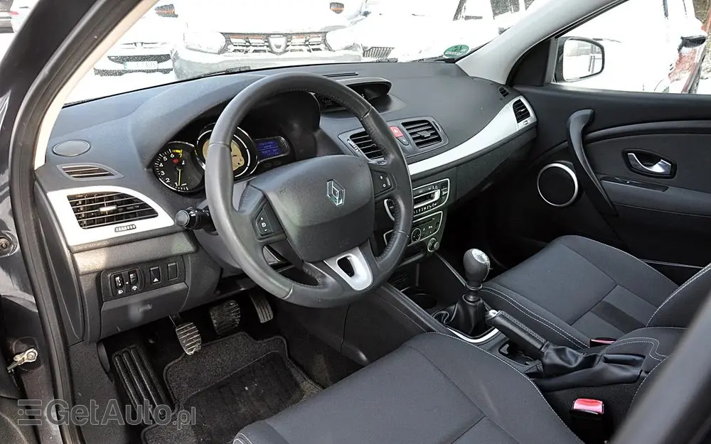 RENAULT Megane TCe 130 Dynamique