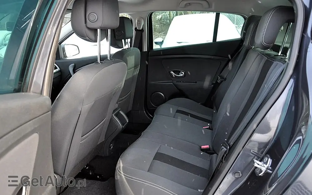 RENAULT Megane TCe 130 Dynamique