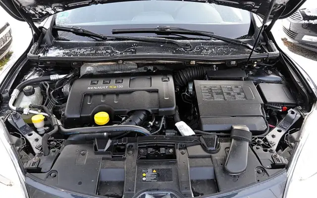 RENAULT Megane TCe 130 Dynamique