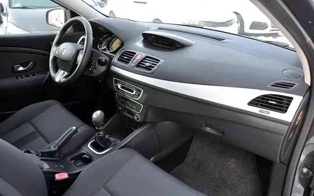 RENAULT Megane TCe 130 Dynamique