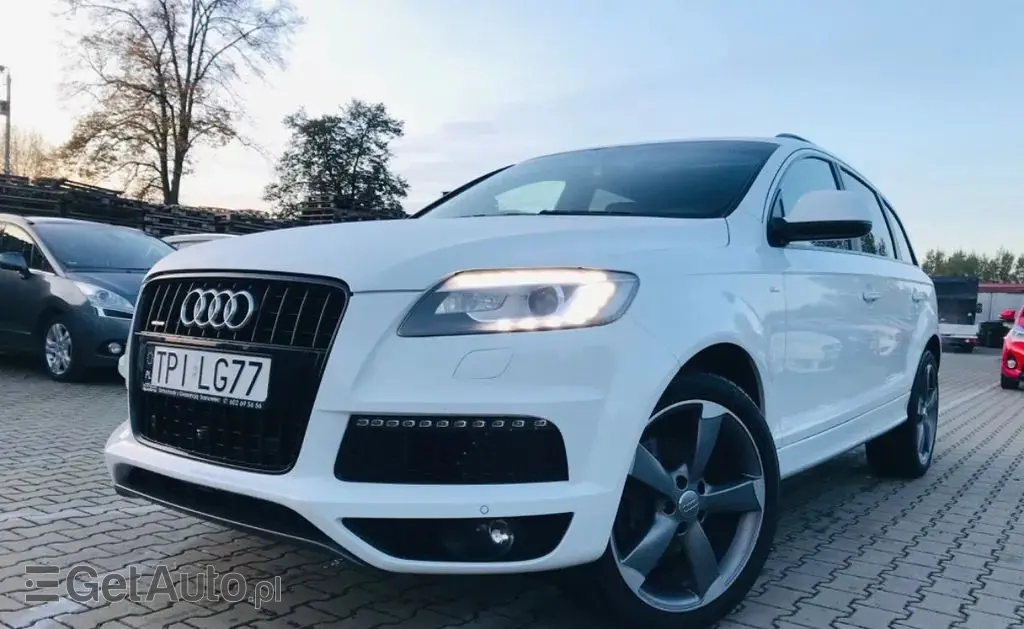 AUDI Q7 