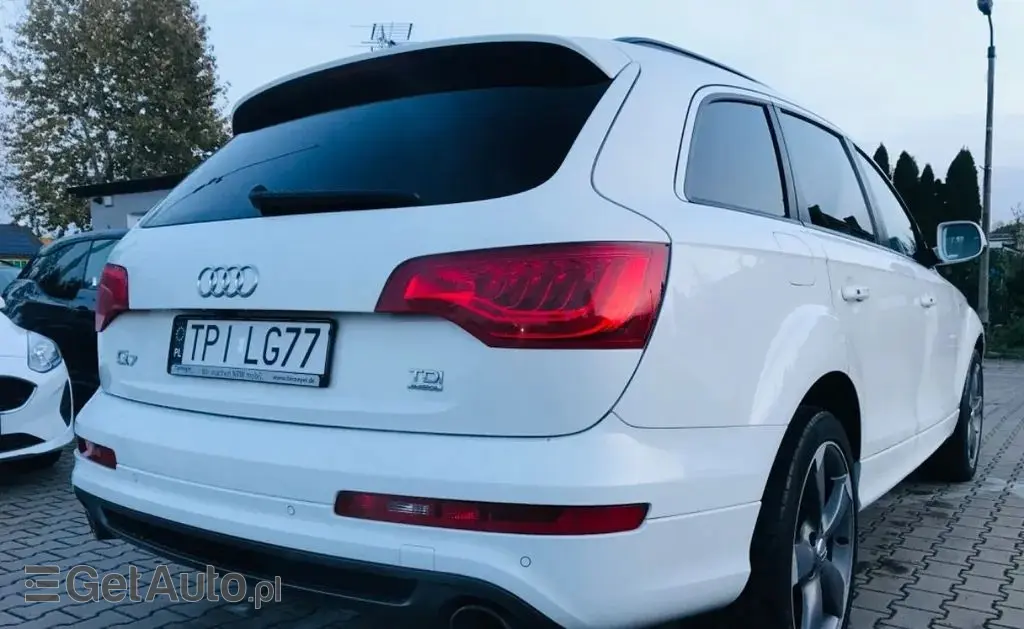 AUDI Q7 
