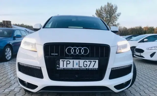 AUDI Q7 