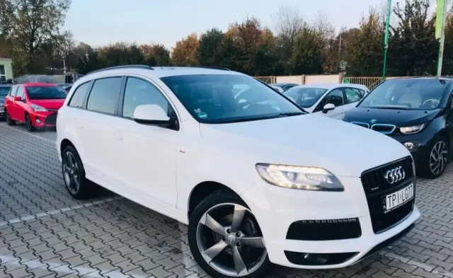 AUDI Q7 