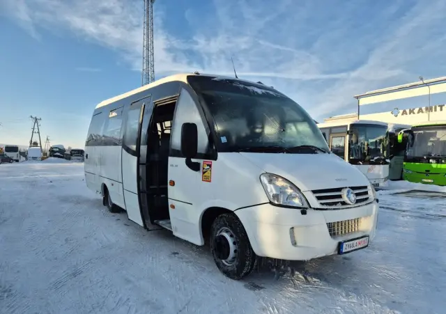 IVECO WING INDCAR / SPROWADZONY / 34 MIEJSCA / MANUAL 