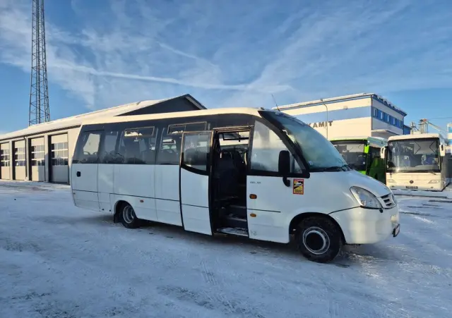 IVECO WING INDCAR / SPROWADZONY / 34 MIEJSCA / MANUAL 