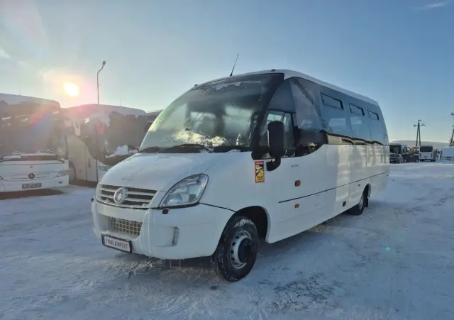 IVECO WING INDCAR / SPROWADZONY / 34 MIEJSCA / MANUAL 