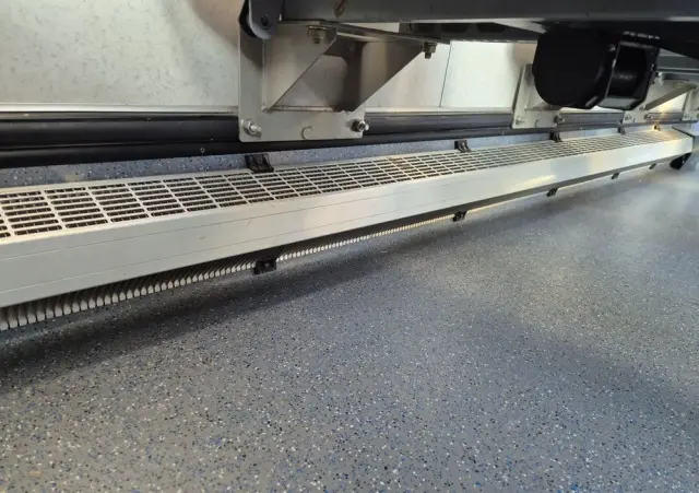 IVECO WING INDCAR / SPROWADZONY / 34 MIEJSCA / MANUAL 