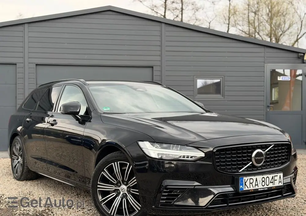 VOLVO V90 