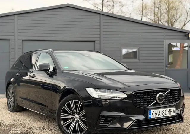 VOLVO V90 