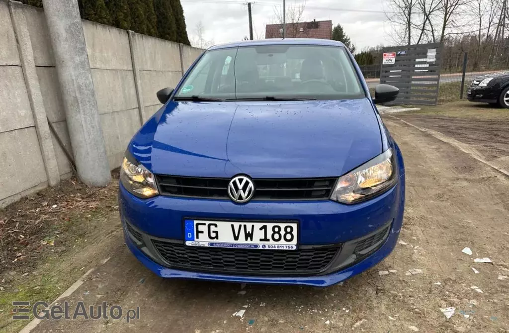 VOLKSWAGEN Polo 