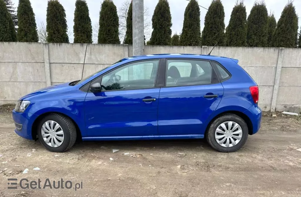 VOLKSWAGEN Polo 