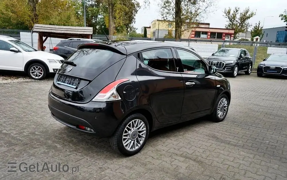 LANCIA Ypsilon Y 0.9 TwinAir Turbo 8V Gold