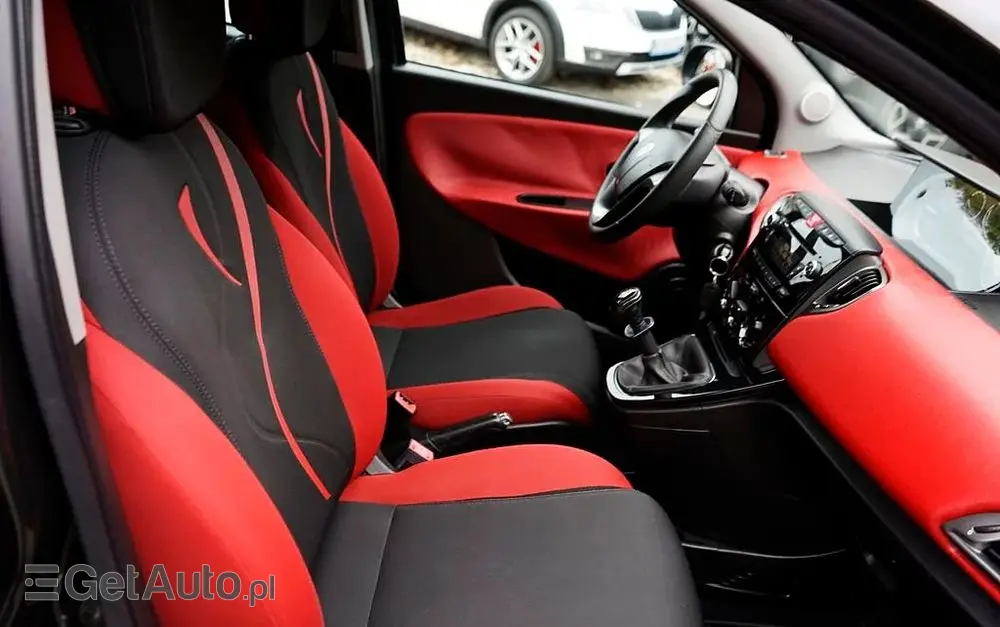 LANCIA Ypsilon Y 0.9 TwinAir Turbo 8V Gold