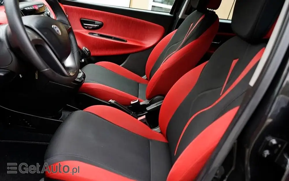 LANCIA Ypsilon Y 0.9 TwinAir Turbo 8V Gold