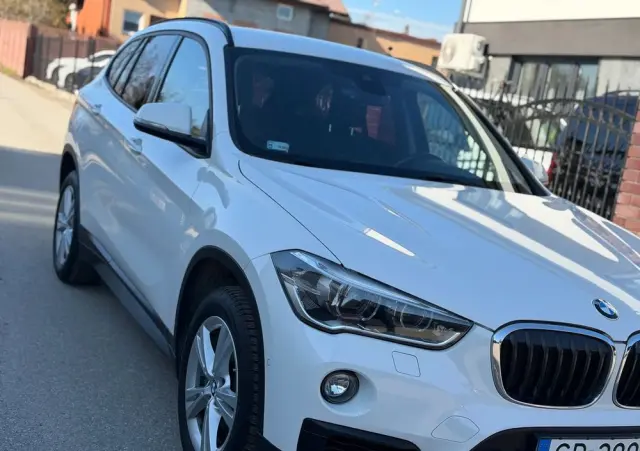 BMW X1 SDrive18i Advantage