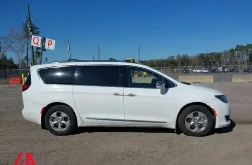 CHRYSLER Pacifica 