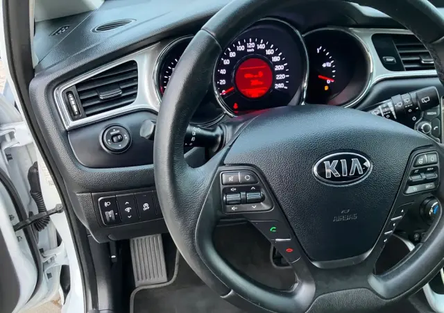 KIA Ceed 1.6 CRDi GT Line