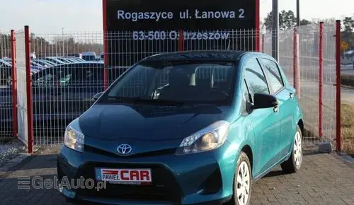 TOYOTA Yaris 