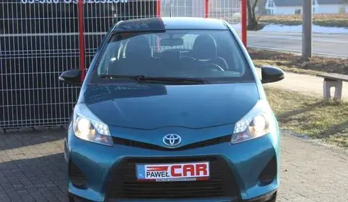 TOYOTA Yaris 