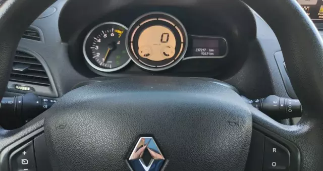 RENAULT Megane 1.6 16V 100 Expression