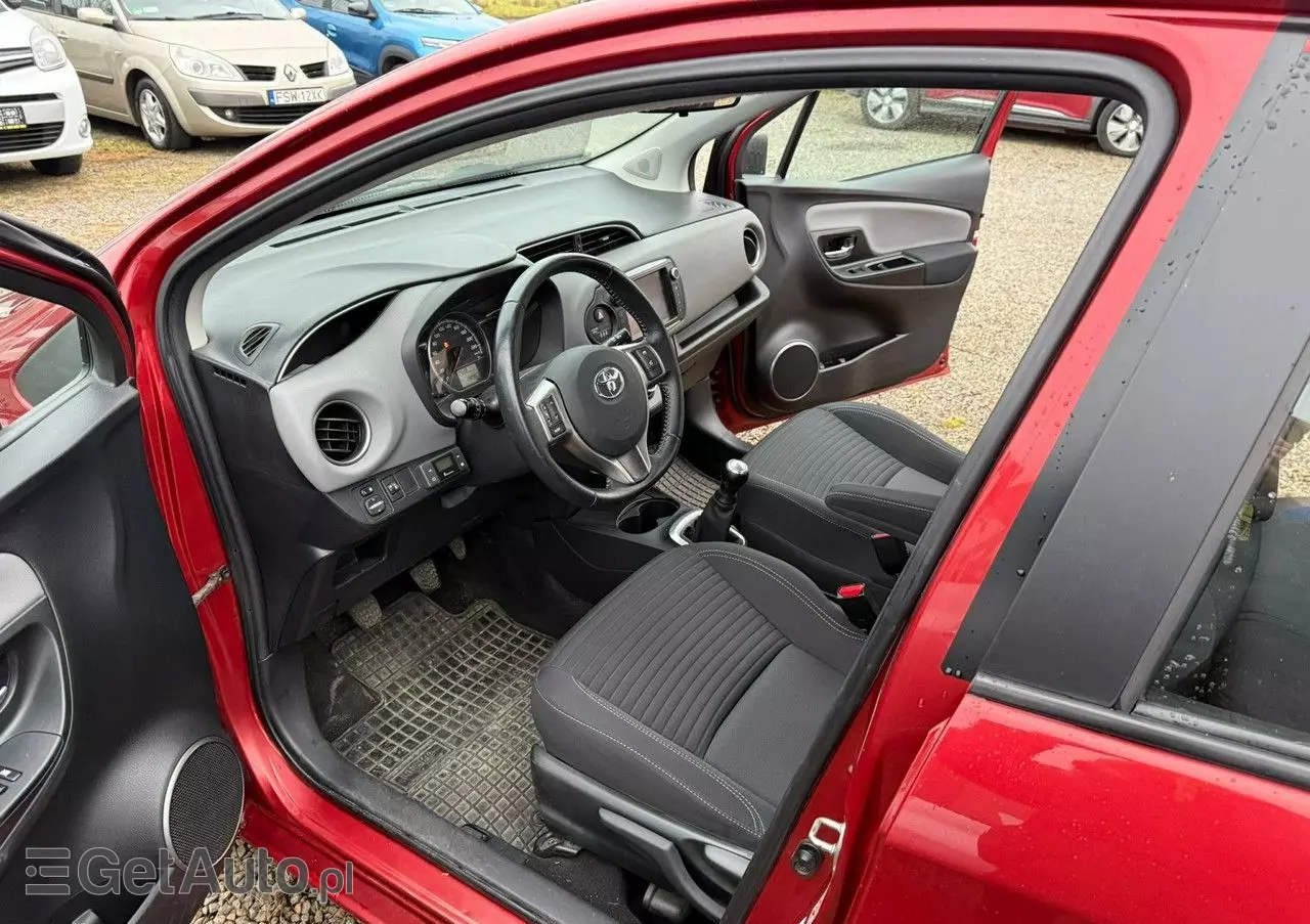 TOYOTA Yaris 