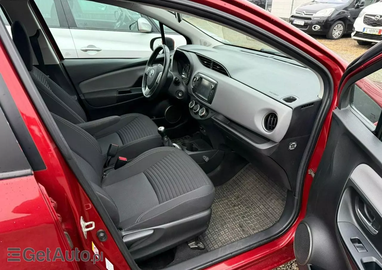 TOYOTA Yaris 