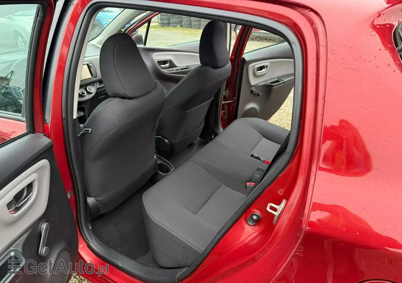 TOYOTA Yaris 