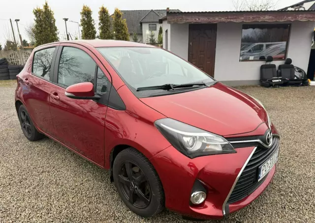TOYOTA Yaris 