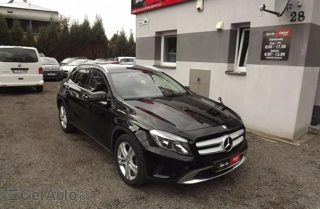 MERCEDES-BENZ GLA 