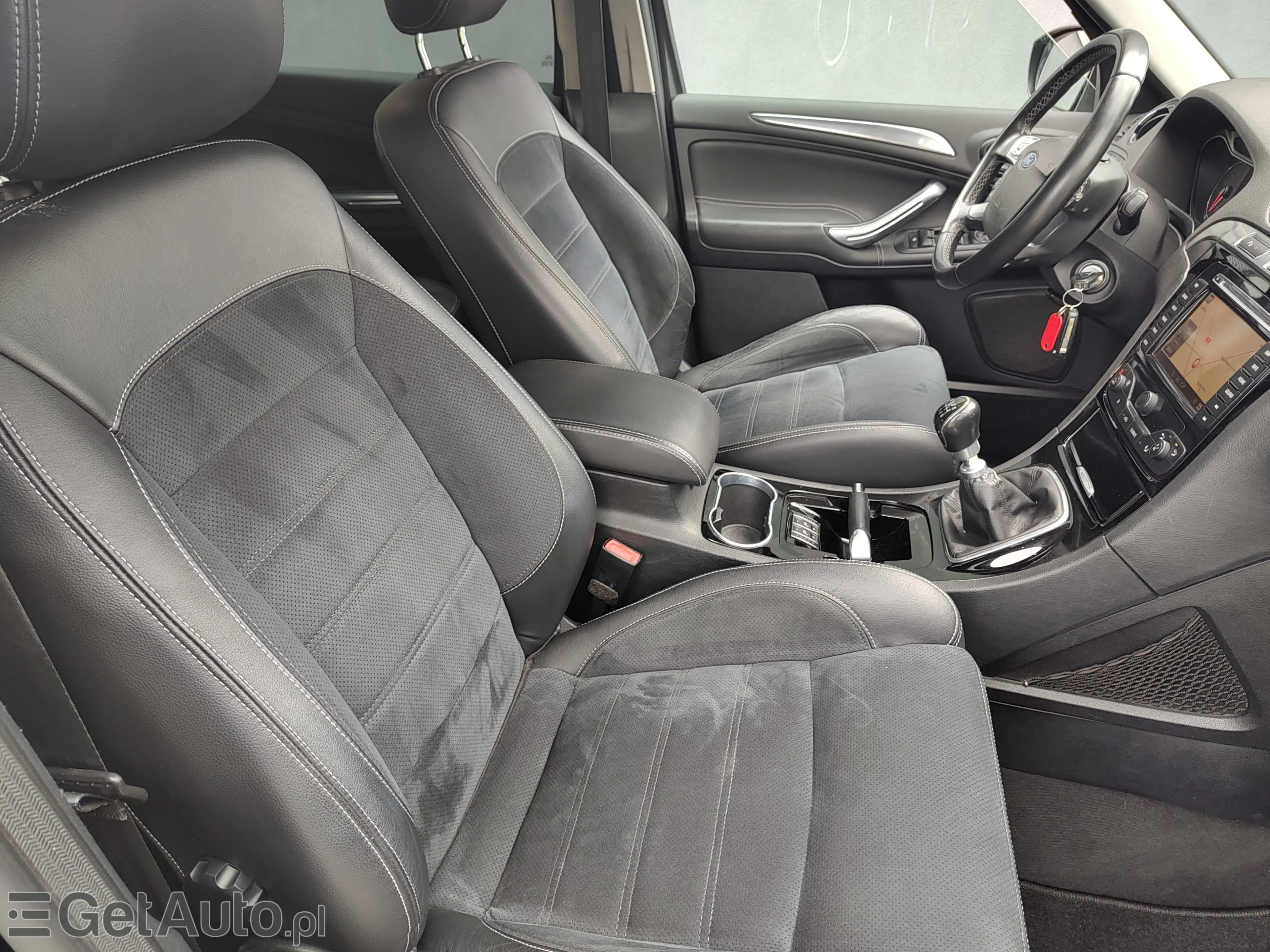 FORD S-Max Titanium