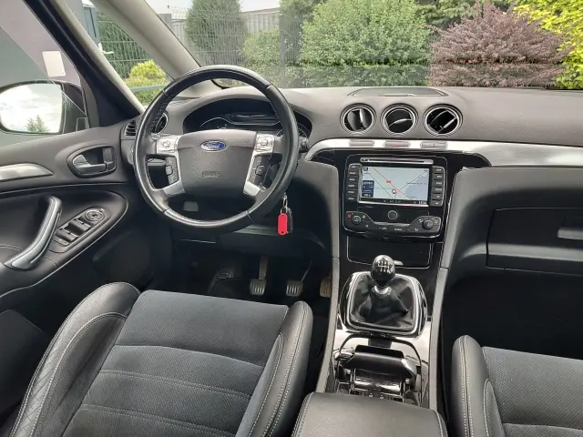 FORD S-Max Titanium