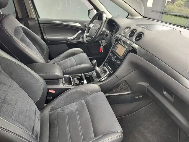 FORD S-Max Titanium