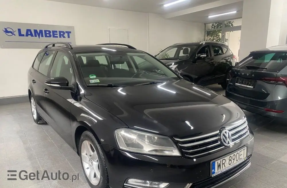 VOLKSWAGEN Passat 