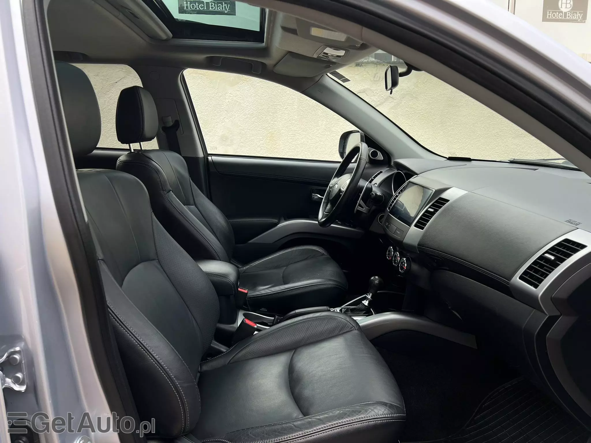 MITSUBISHI Outlander Intense+ 4WD Aut.
