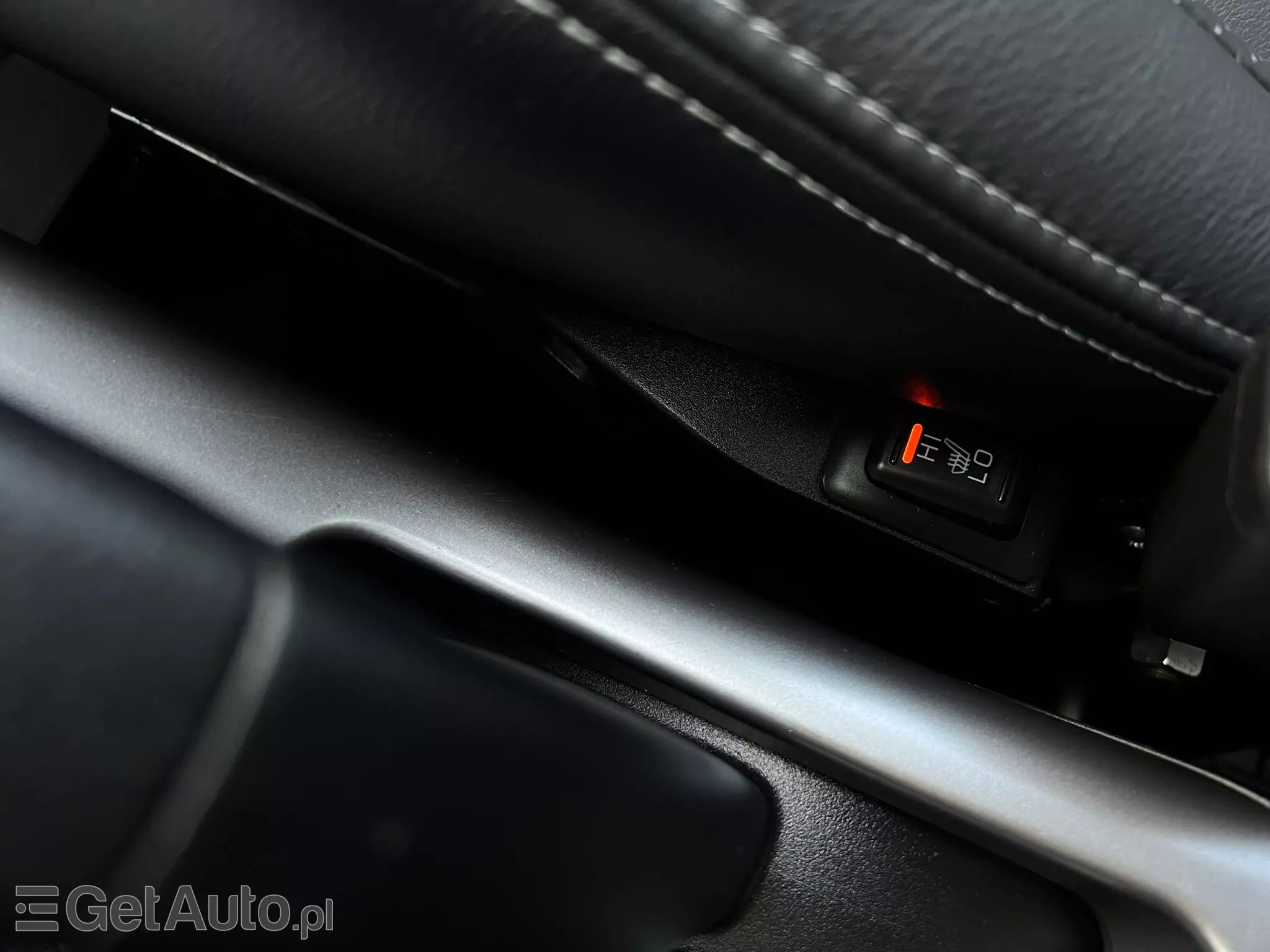 MITSUBISHI Outlander Intense+ 4WD Aut.