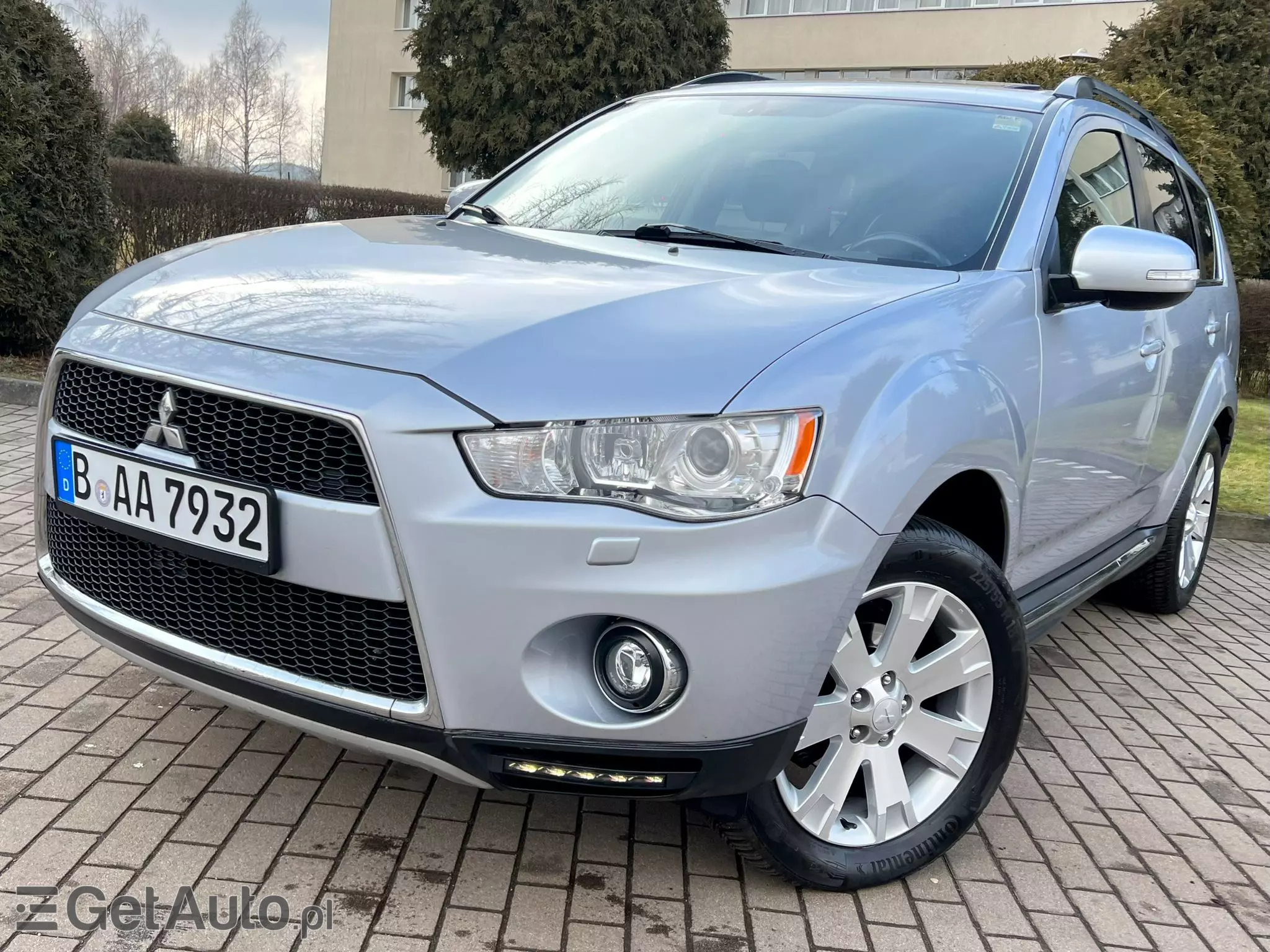 MITSUBISHI Outlander Intense+ 4WD Aut.